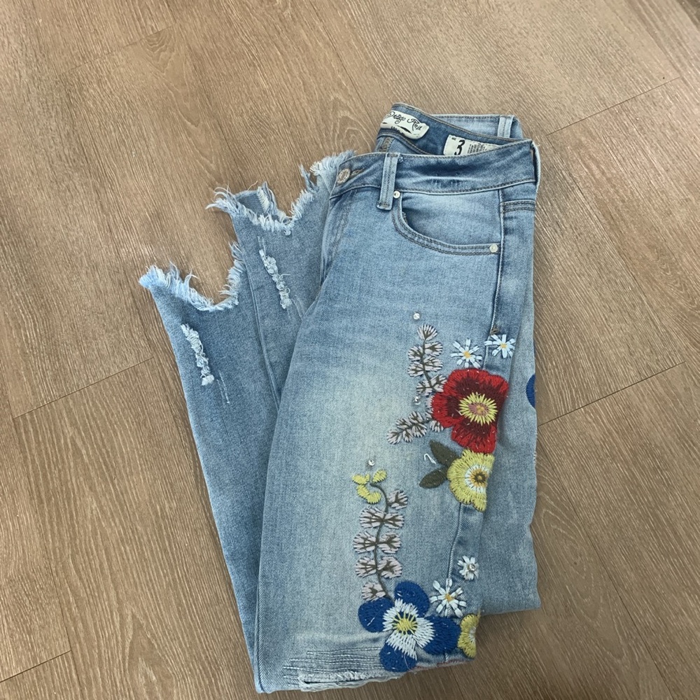 Flower Embroidered Jeans